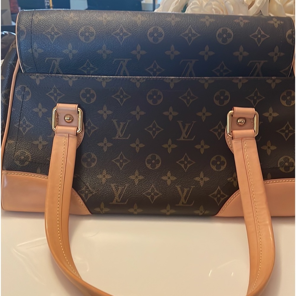 Authentic Louis Vuitton monogram Beverly GM shoulder bag